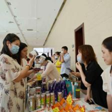 巾帼力量显担当，延边州妇联举办“巾帼助力复工复产”日用百货销售活动聚合力
